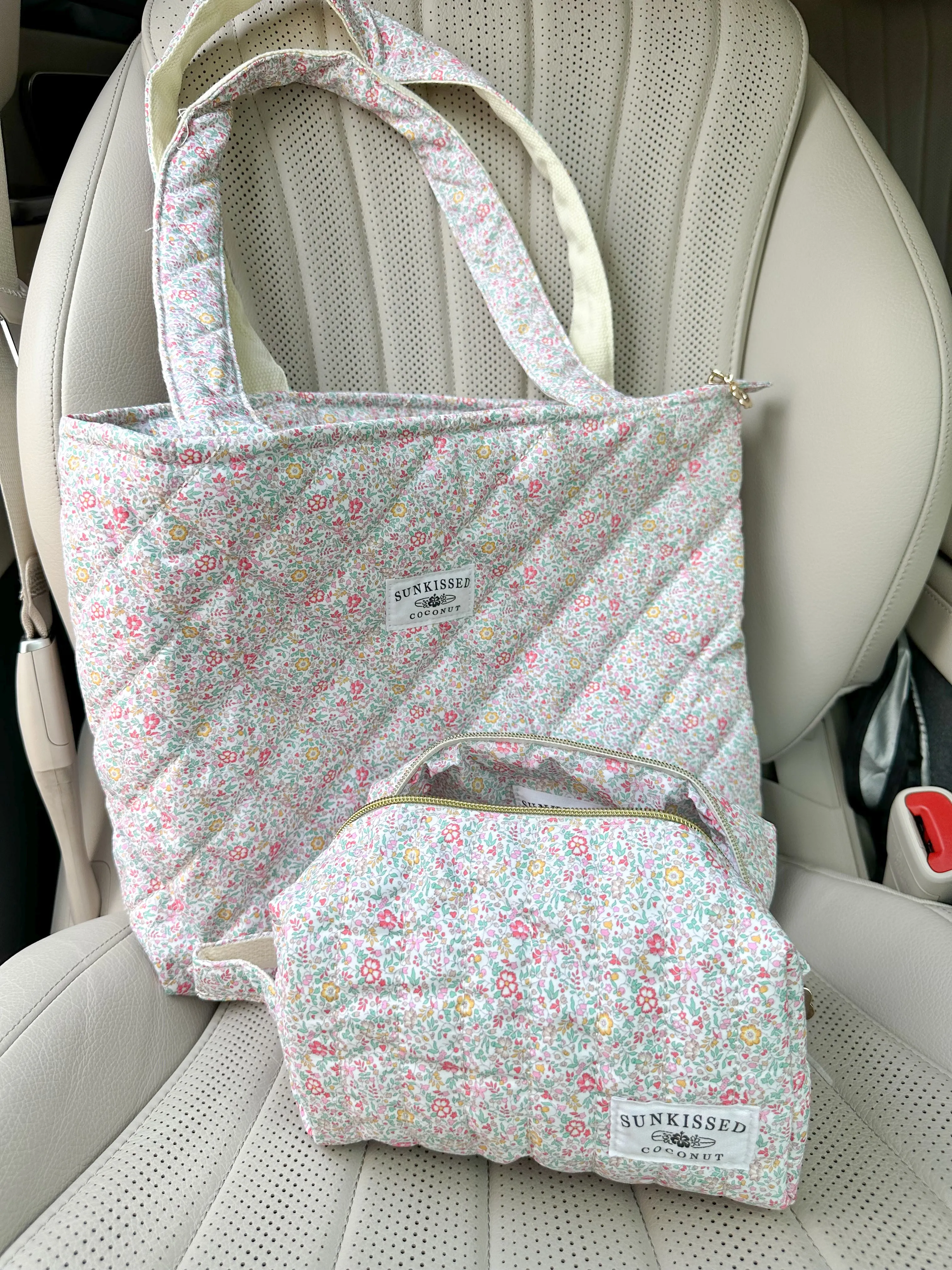 Floral Day In The Park Handmade Tote Zipper Bag