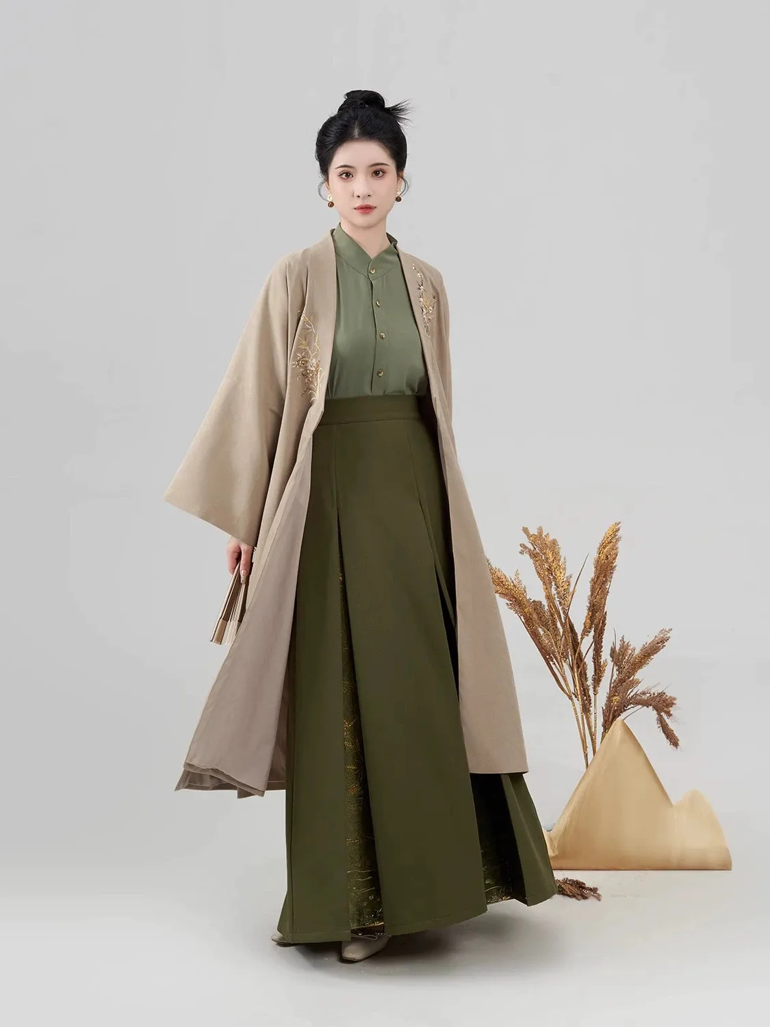 Ming Dynasty Inspired Modern Hanfu, Maihui 麦穗 (Preorder)