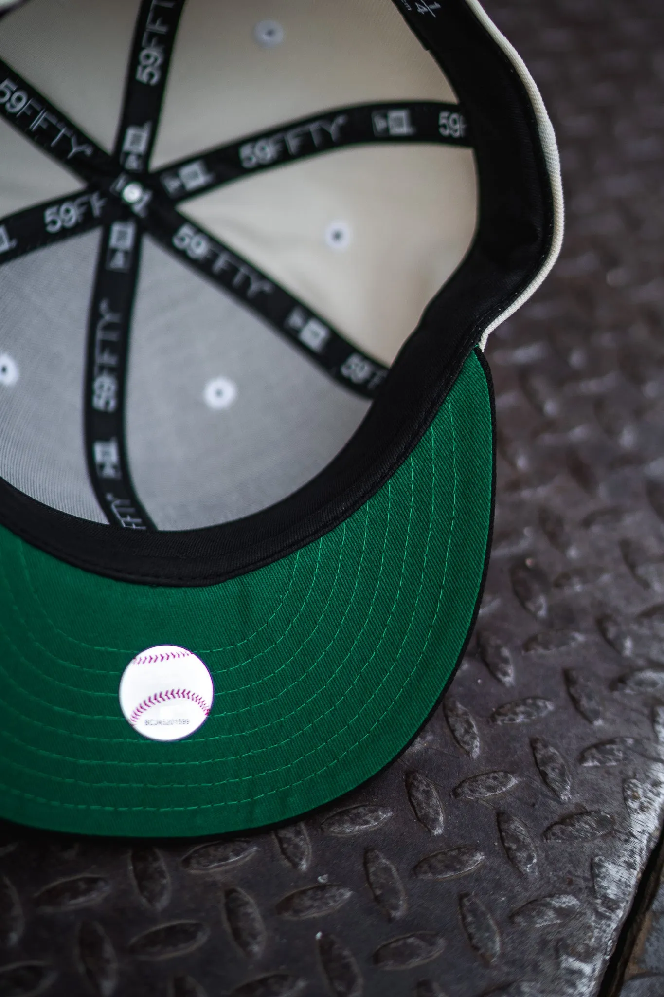 New Era Chicago White Sox Green UV (Off White/Black)