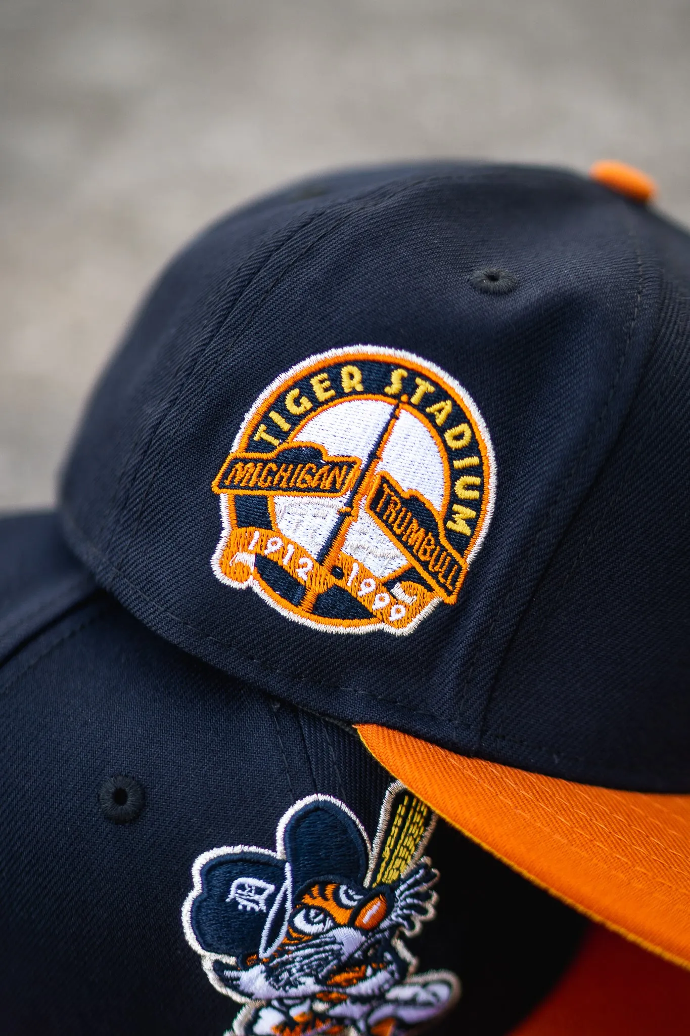 New Era Detroit Tigers Tiger Stadium Marigold UV (Navy/Rust Orange)