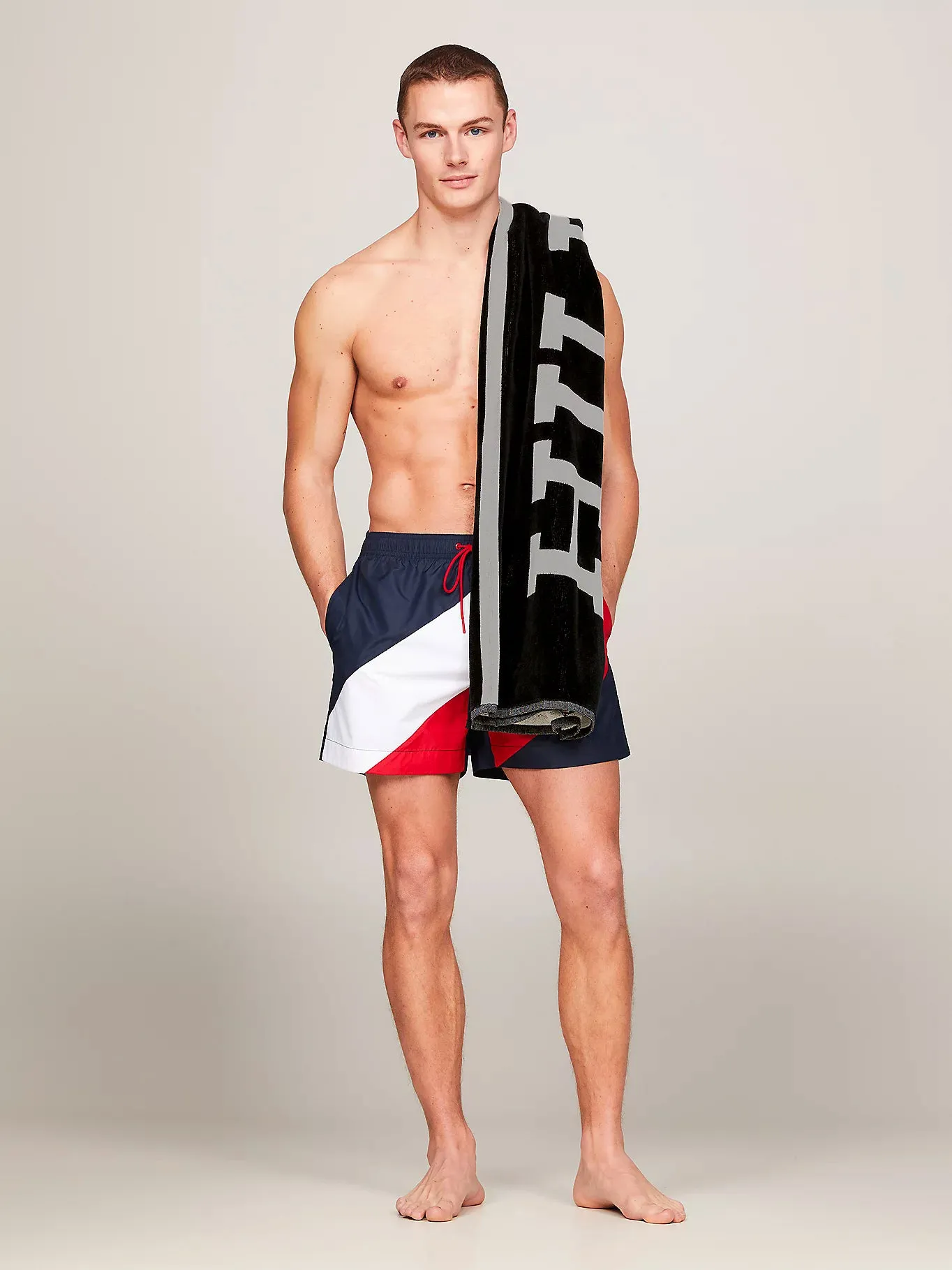 Tommy Hilfiger Hilfiger Logo Flag Towel