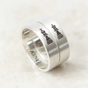 Vertical King and Queen Ring in sterling silver, Couples Ring-Custom Personalized Initial Ring