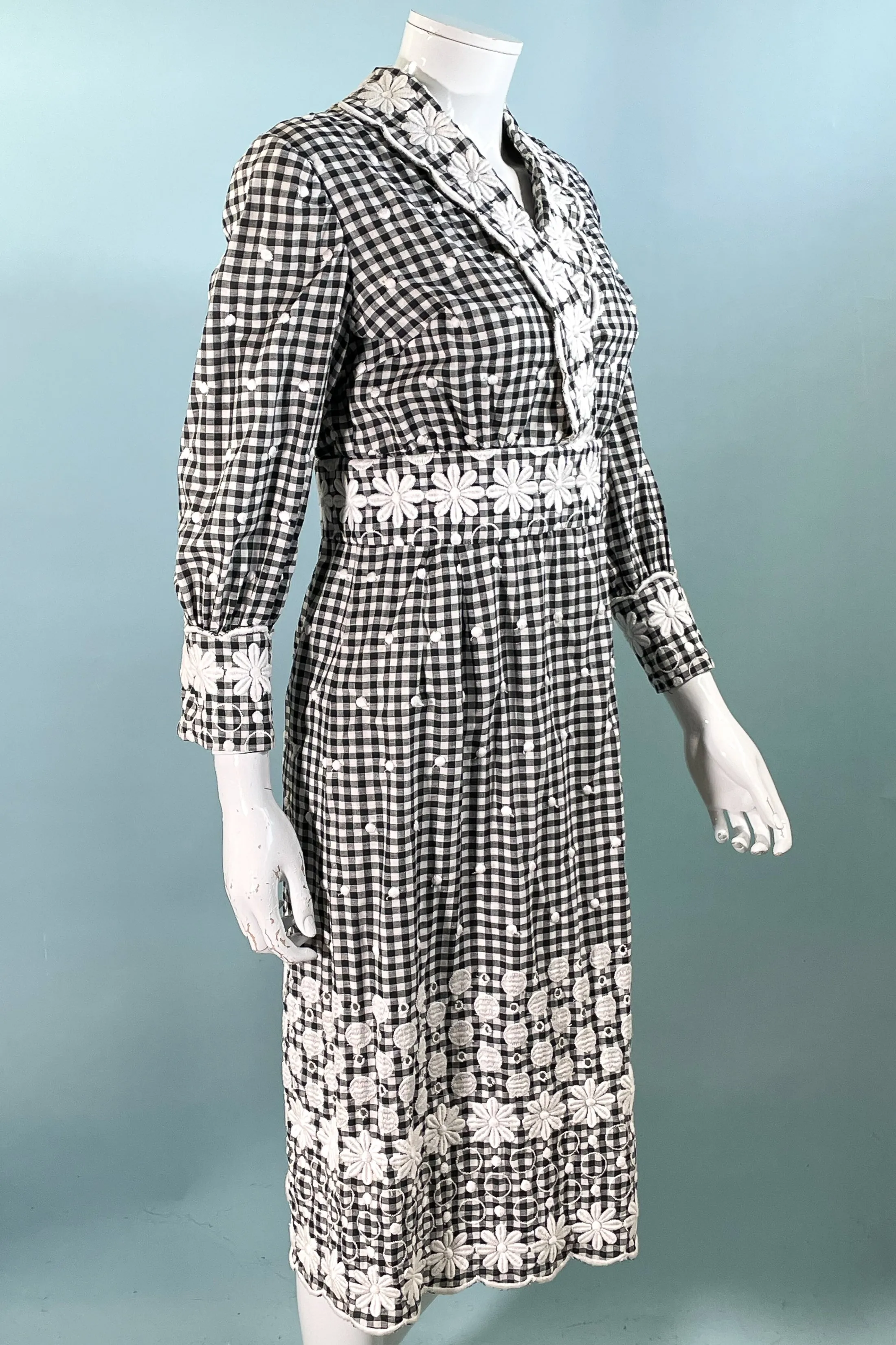 Vintage 60s Black/White Check Embroidered Dress, Gingham Check Dress M