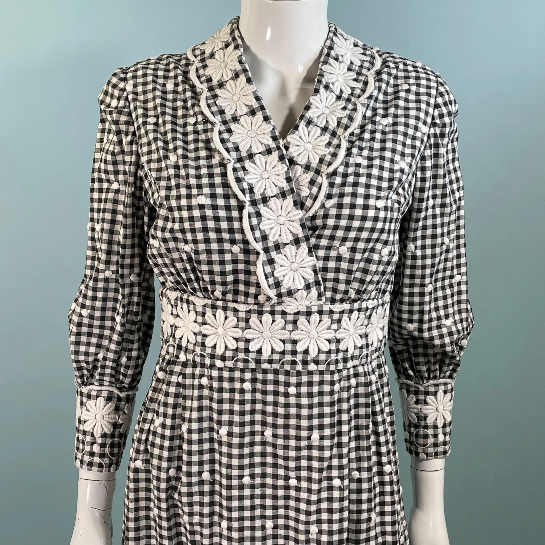 Vintage 60s Black/White Check Embroidered Dress, Gingham Check Dress M